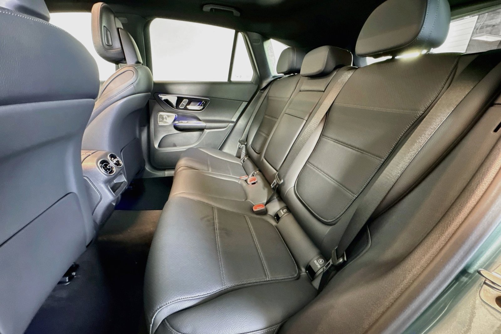 New 2026 Verde Silver Metallic Mercedes-Benz GLC 300 image 22