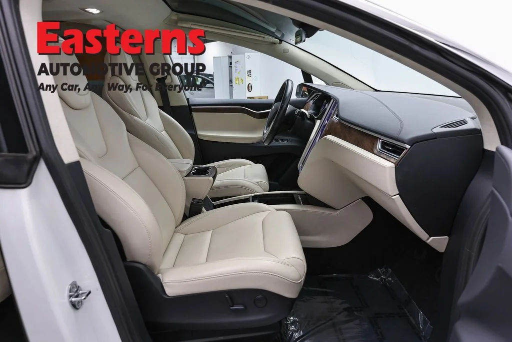 Used 2018 White Tesla 75D image 18