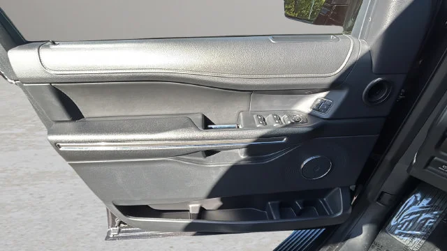 Used 2022  Ford XLT image 17