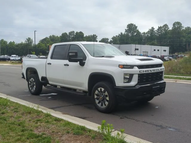 Used 2023 White Chevrolet Custom image 15