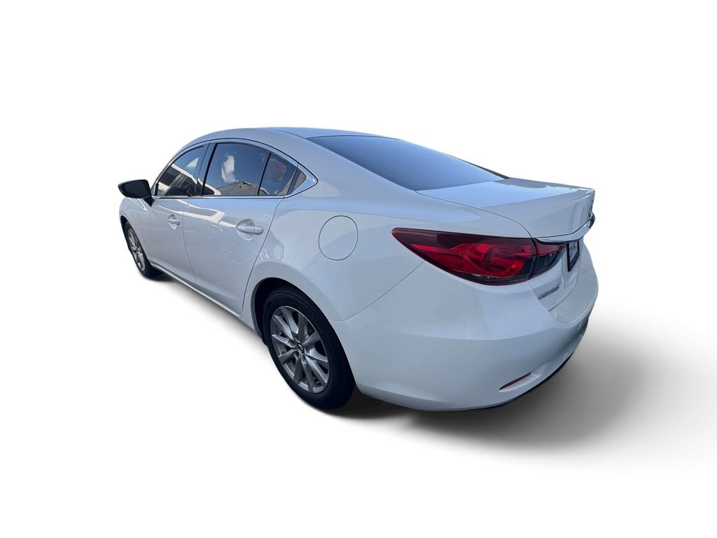 Used 2015 White Mazda i Sport image 18