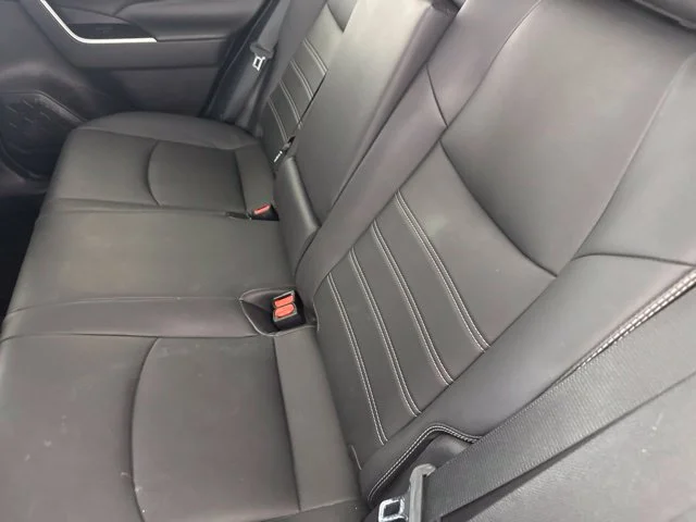 Used 2020 Gray Toyota XLE Premium image 27