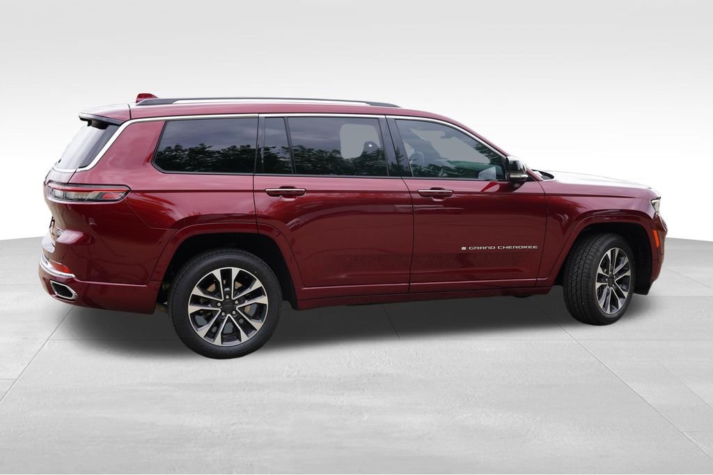 Certified Used 2021 Velvet Red Pearlcoat Jeep Overland image 4