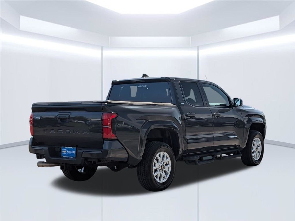 Used 2024  Toyota SR5 image 6
