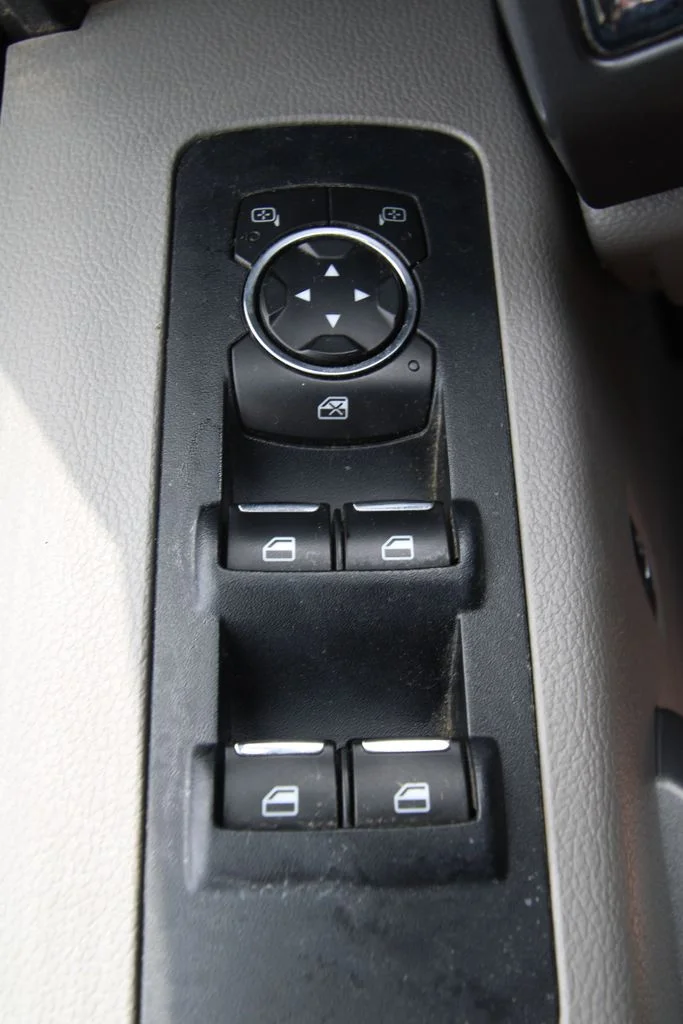 Used 2015 Red Ford XLT image 22
