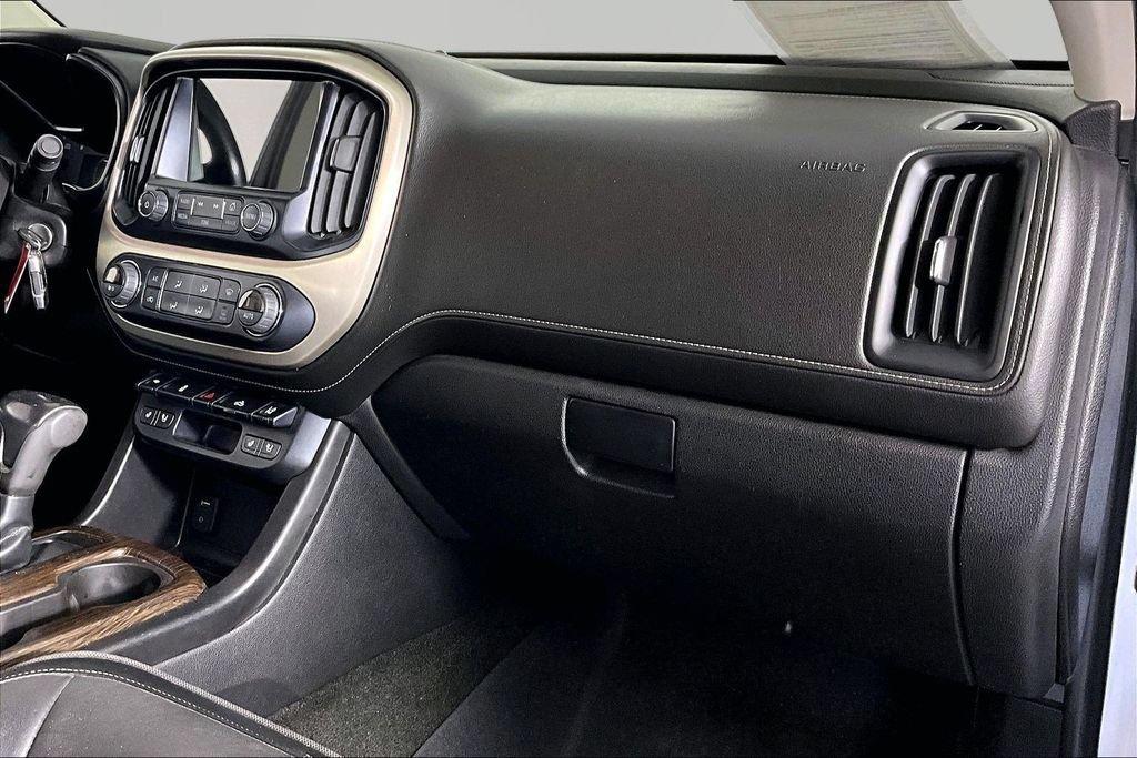 Used 2017 QUICKSILVER METALLIC GMC 4WD Denali image 22