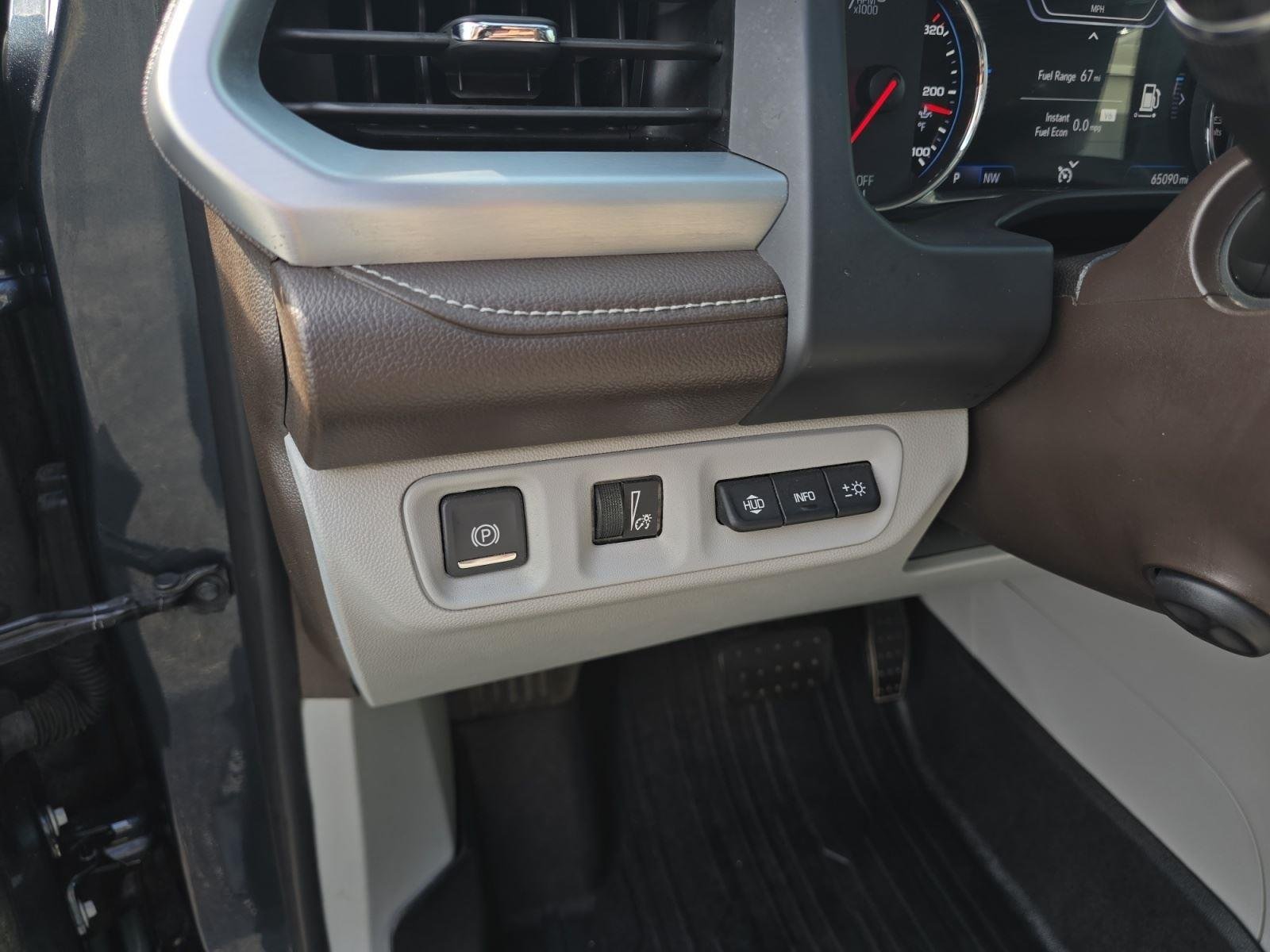 Used 2020 Dark Sky Metallic GMC SLT image 22