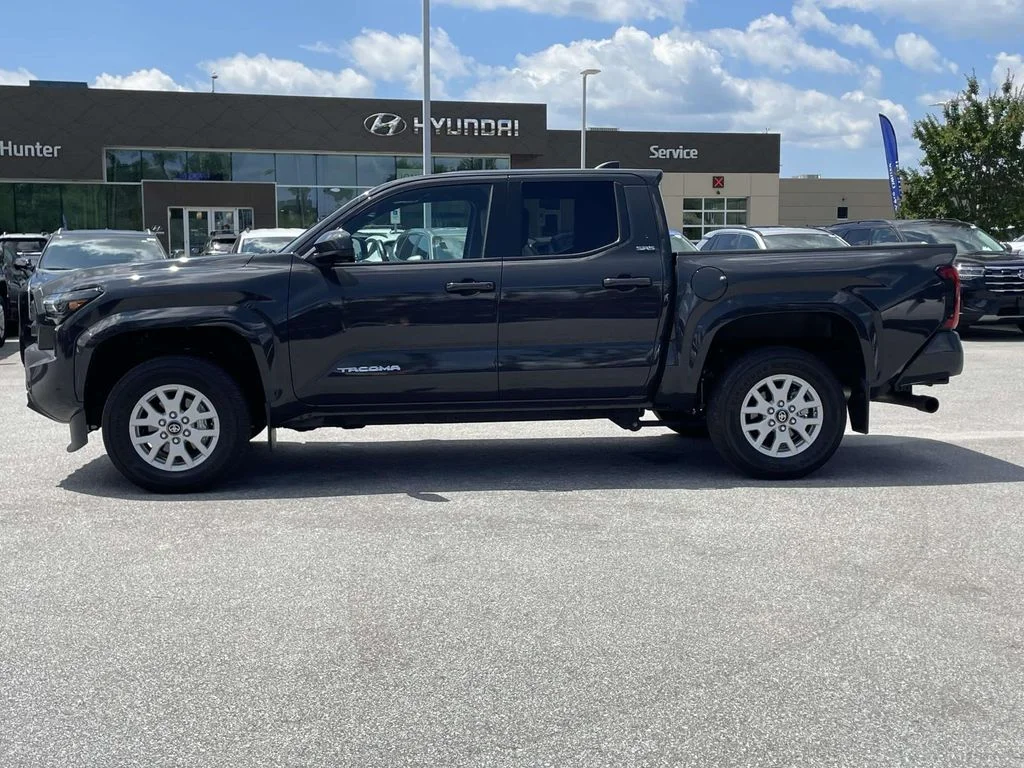 2024 Toyota Tacoma SR5 - Photo 26