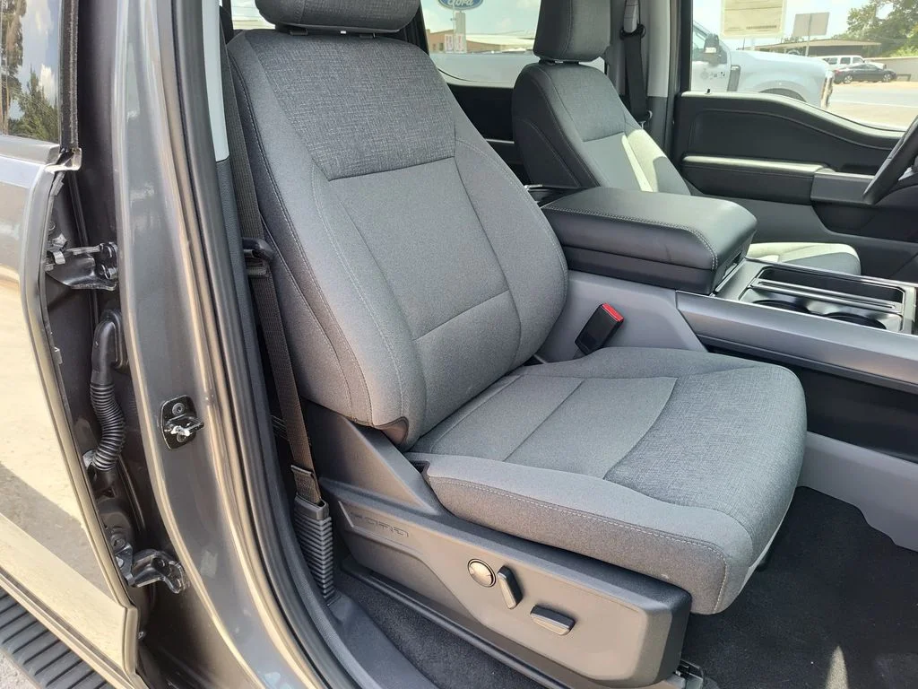 New 2026 Carbonized Gray Metallic Ford XLT image 12