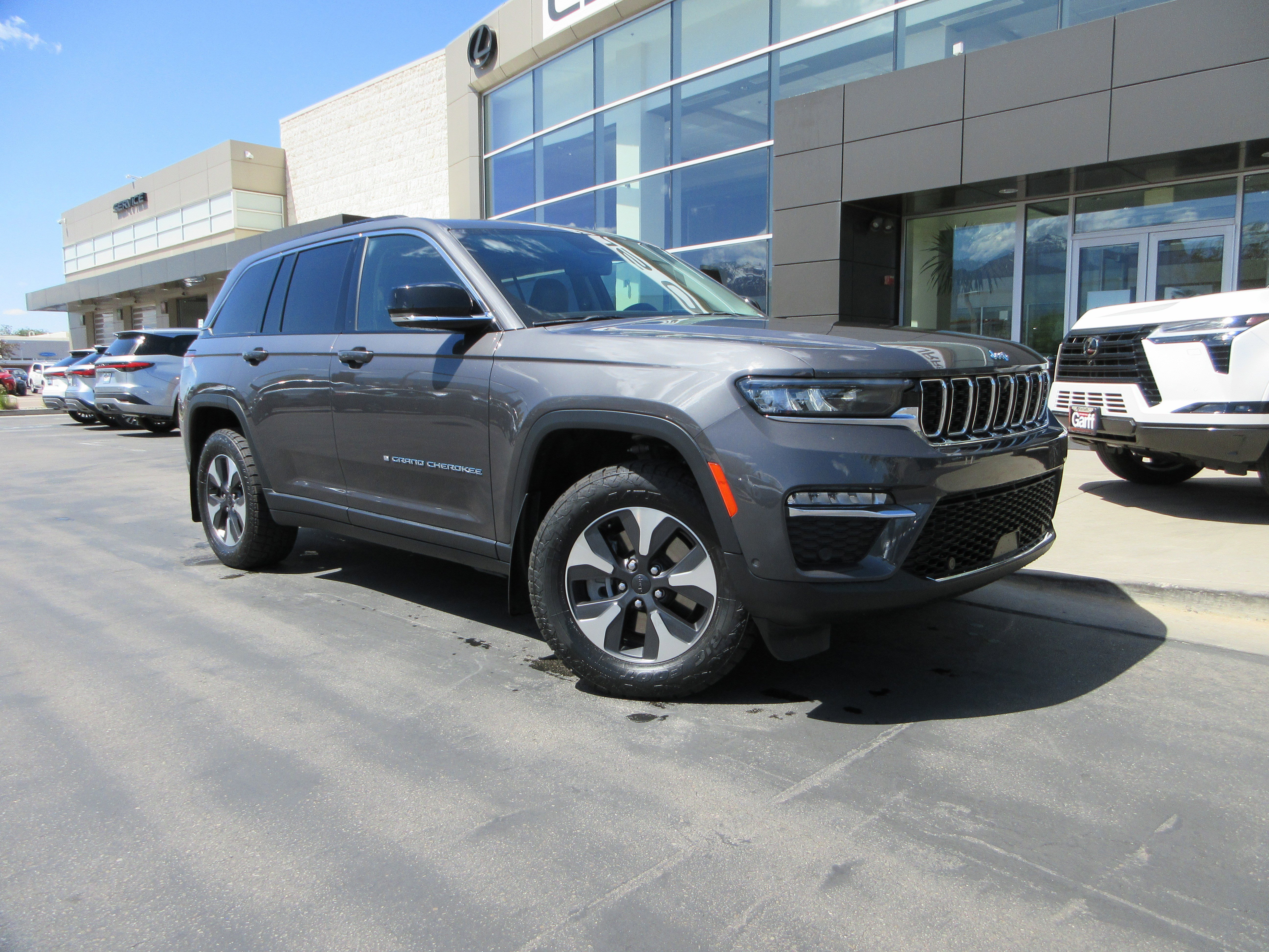 Used 2022 Baltic Gray Metallic Clearcoat Jeep 4xe image 15