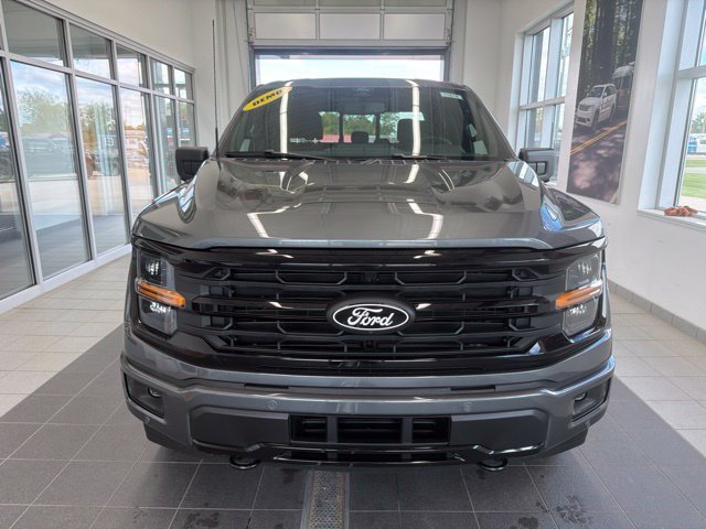 New 2026 Carbonized Gray Metallic Ford XLT image 2