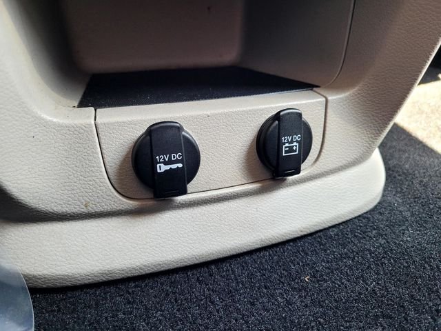 Used 2016 Blue Dodge SE image 16