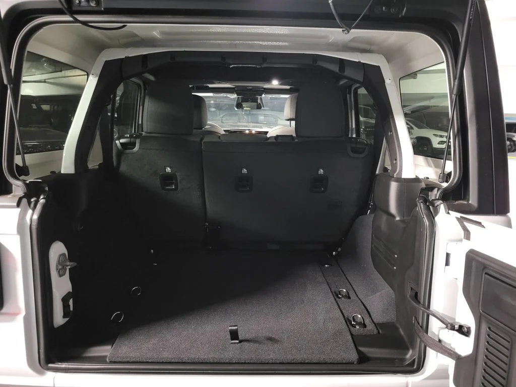 New 2026 Bright White Clear-Coat Exterior Paint Jeep Willys image 18