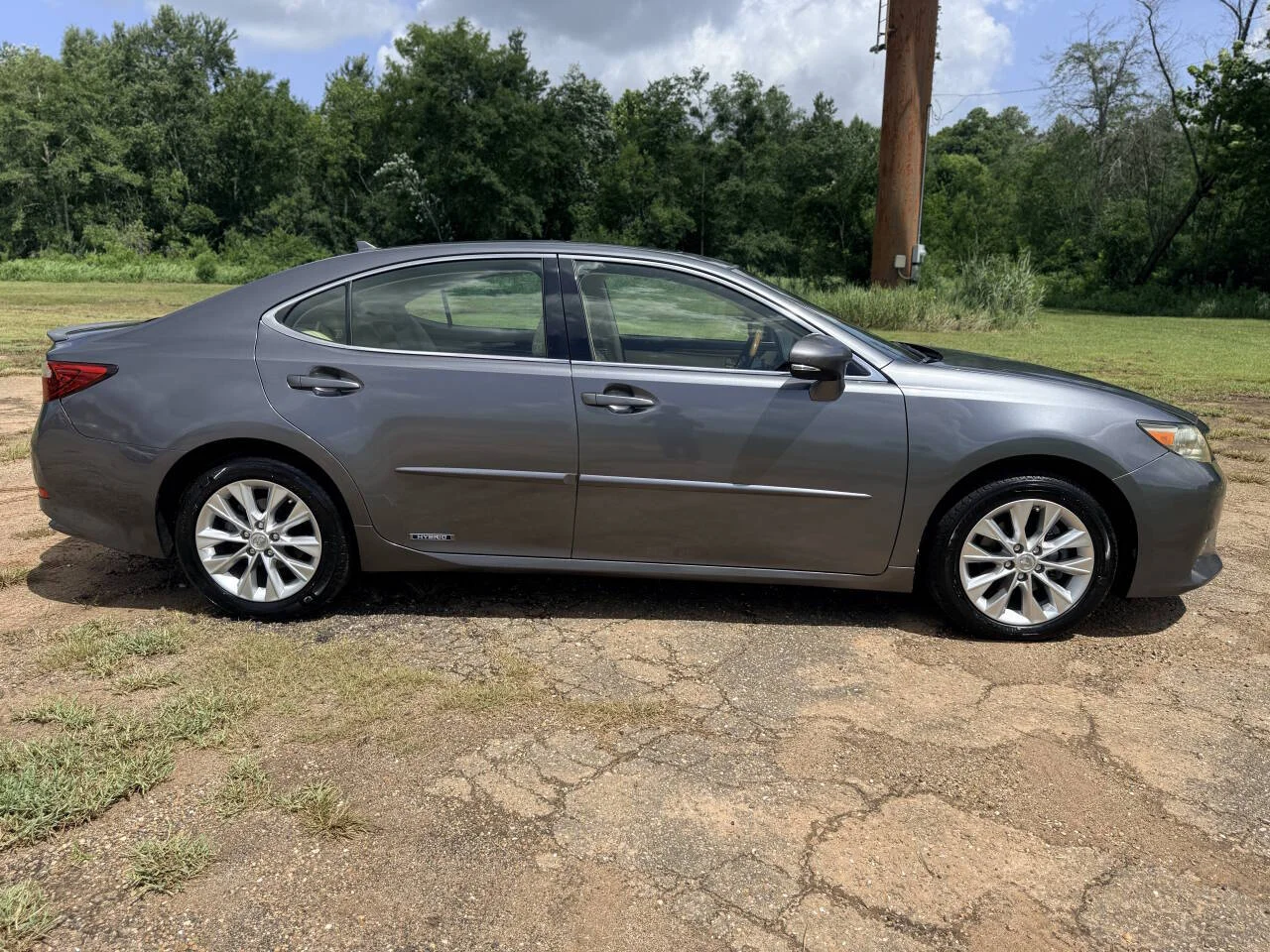 Used 2013 Gray Lexus Base 4dr Sedan image 6