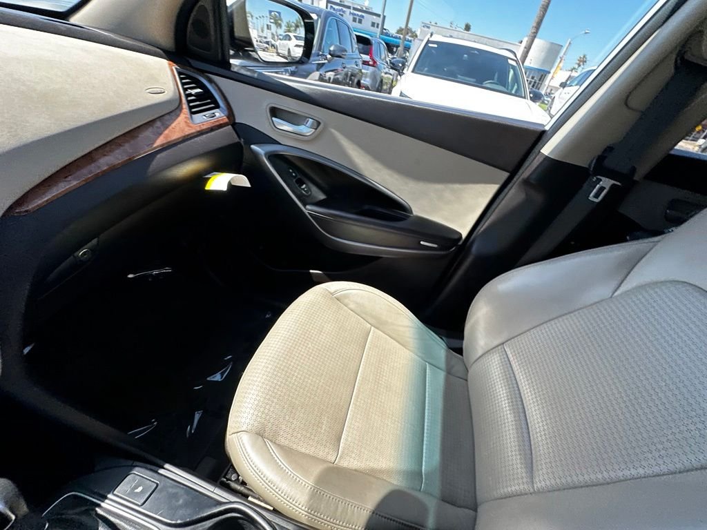 Used 2013 White Hyundai 2.0L Turbo image 30