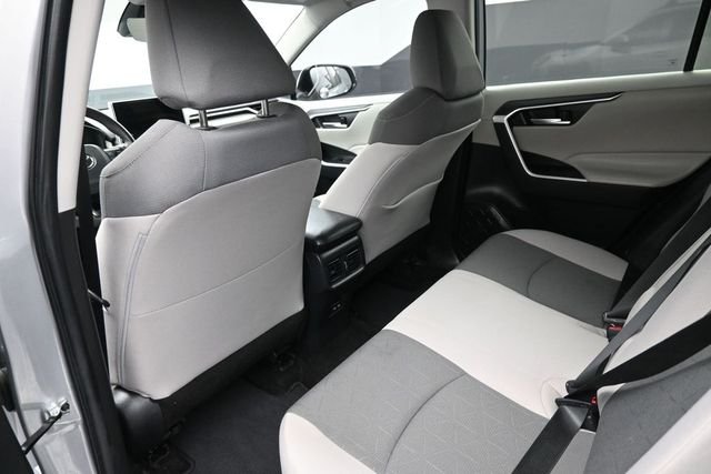 Used 2025 Silver Toyota XLE image 25