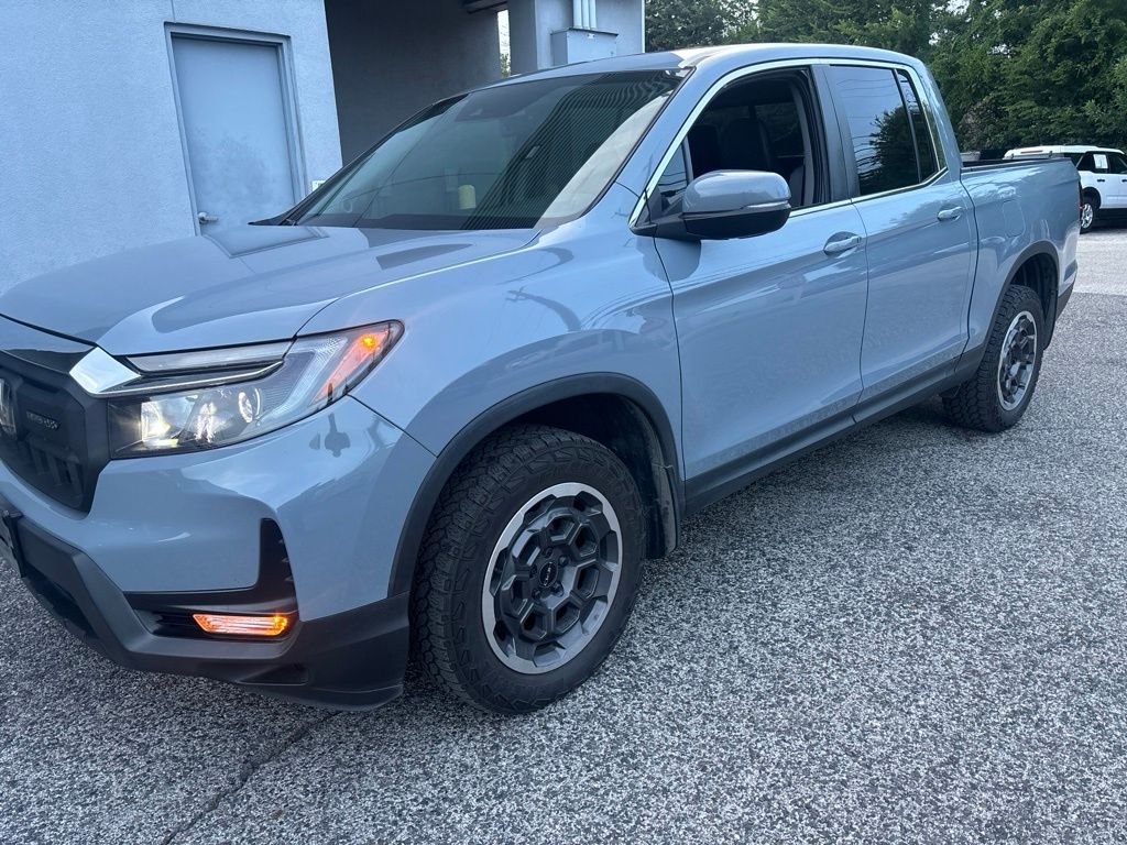 Used 2024 Blue Honda RTL image 1