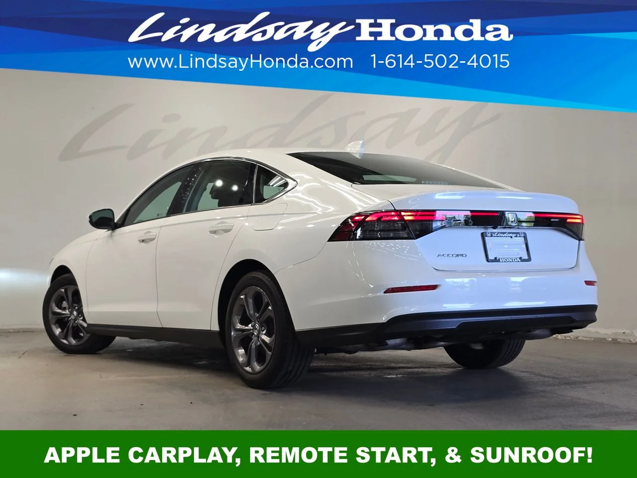 Used 2023 Platinum White Pearl Honda EX image 4