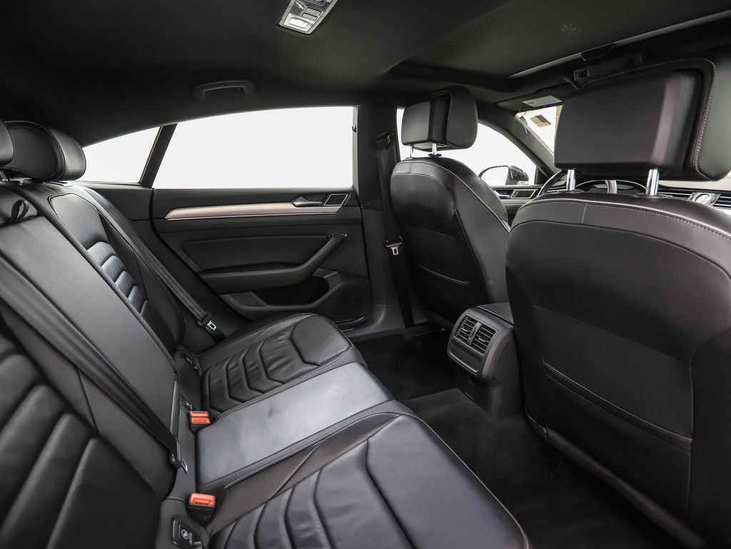 Used 2019 Deep Black Volkswagen 2.0T SEL R-Line image 25