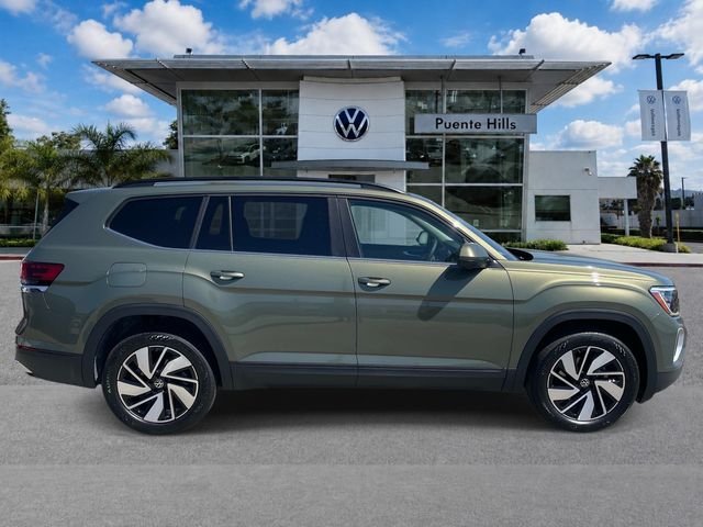 New 2026 Green Volkswagen SE w/Technology image 3