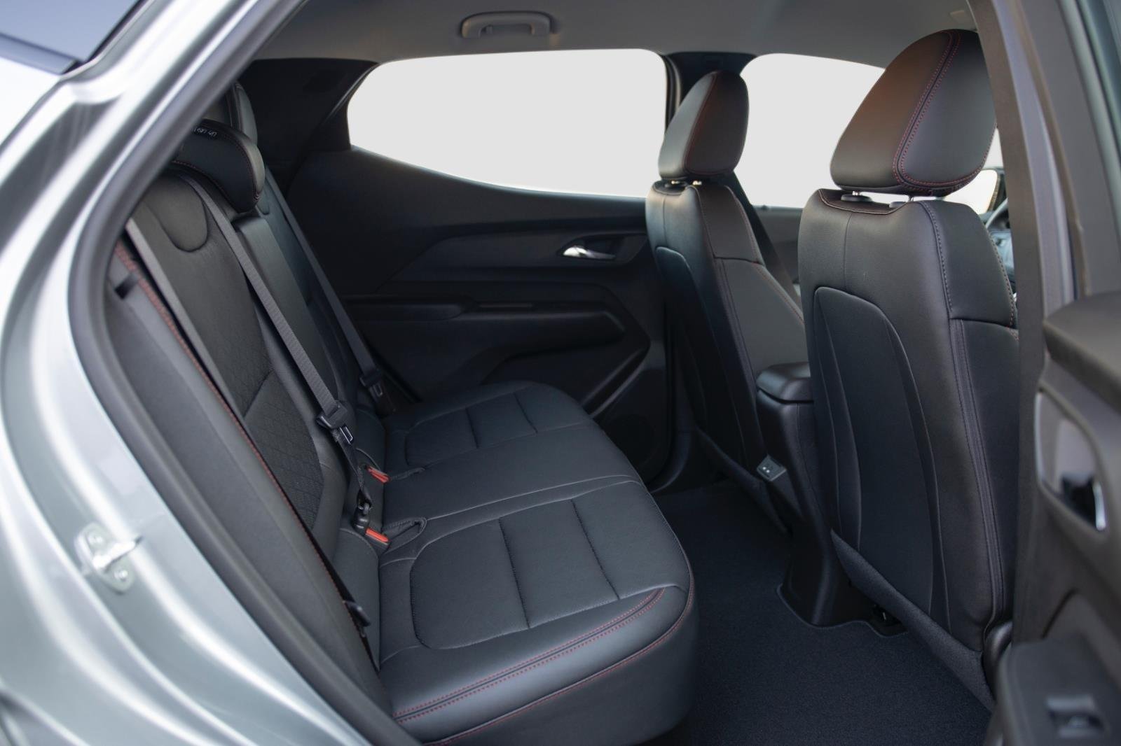 2027 Chevrolet Bolt RS - Photo 25