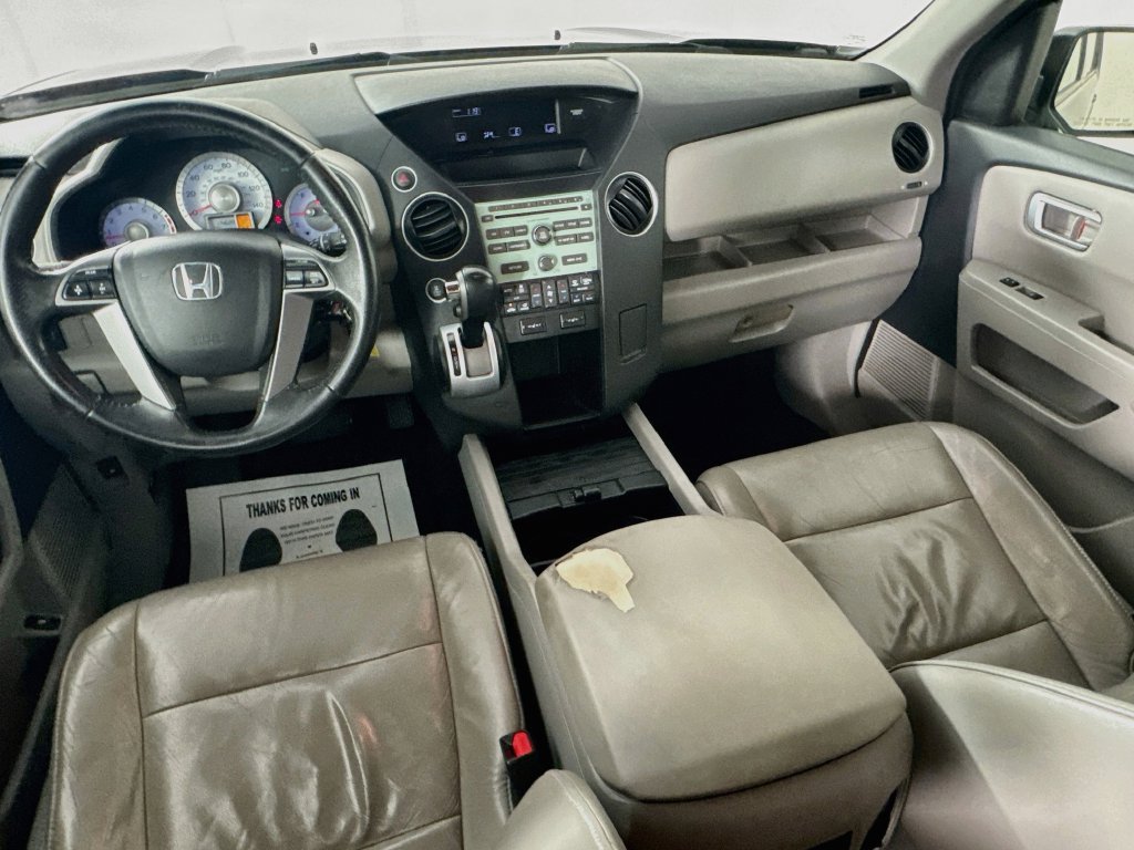 Used 2011 Black Honda EX-L image 25