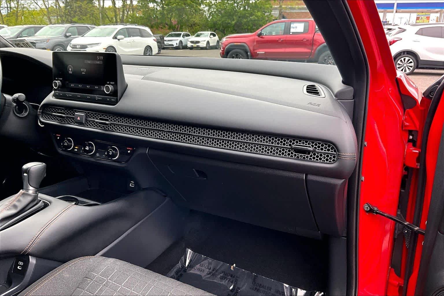 2025 Honda HR-V Sport - Photo 19