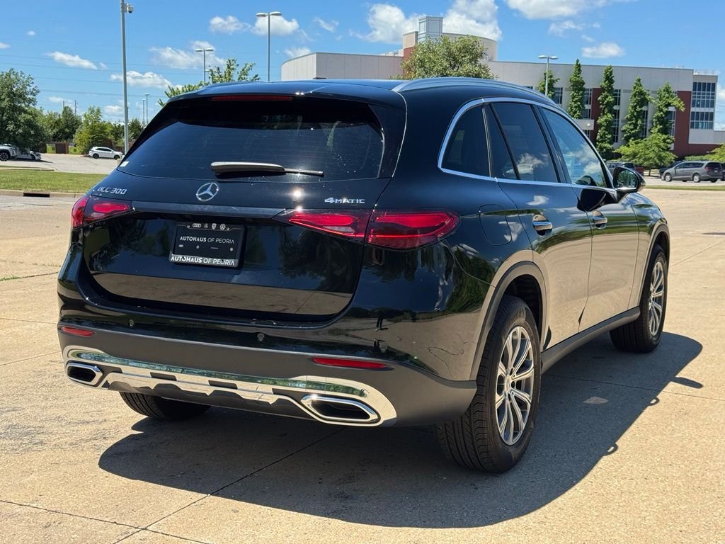 Used 2026 Black Mercedes-Benz GLC 300 image 7