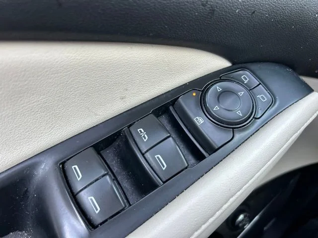 Used 2023 White Buick Essence image 11