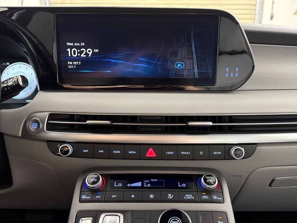 Certified Used 2025 Gray Hyundai SEL Premium image 20