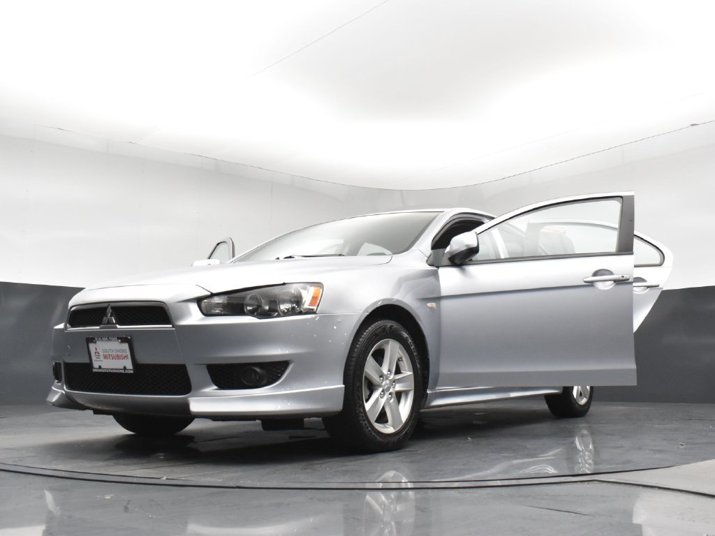 Used 2009 White Mitsubishi ES image 33