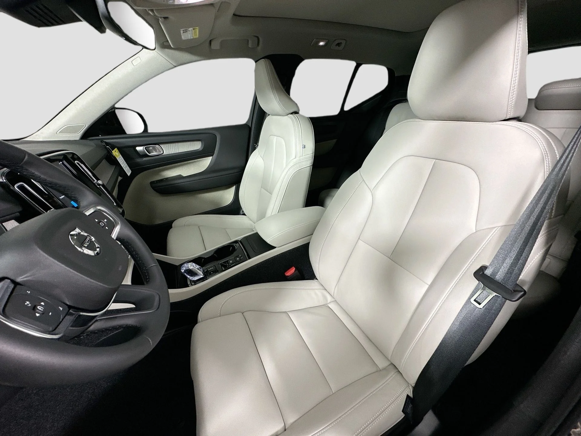 New 2026 Vapour Grey Volvo Plus image 21