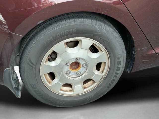 Used 2012 Red Kia EX image 24