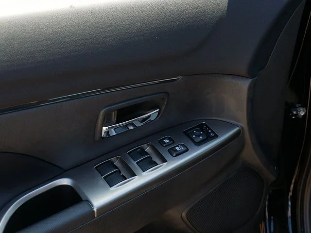 2025 Mitsubishi Outlander Sport SE - Photo 15