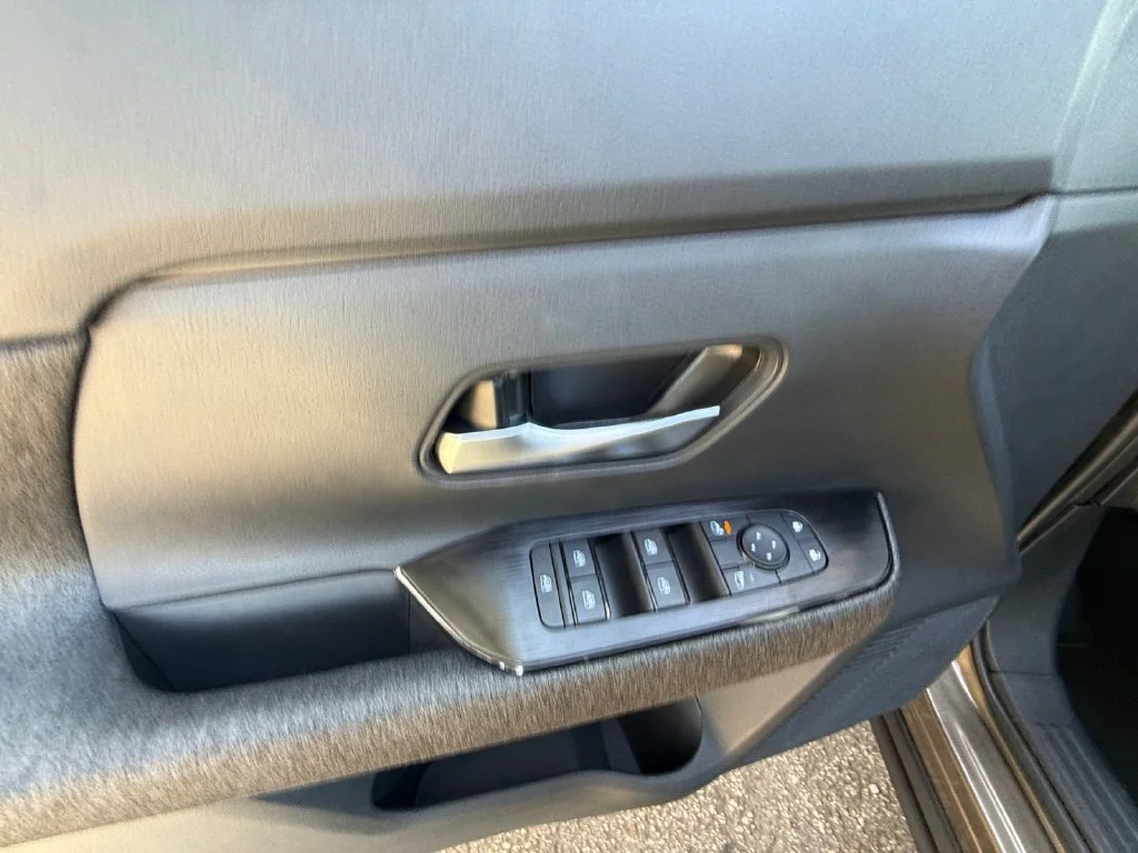 New 2027 Brown Nissan SV image 11