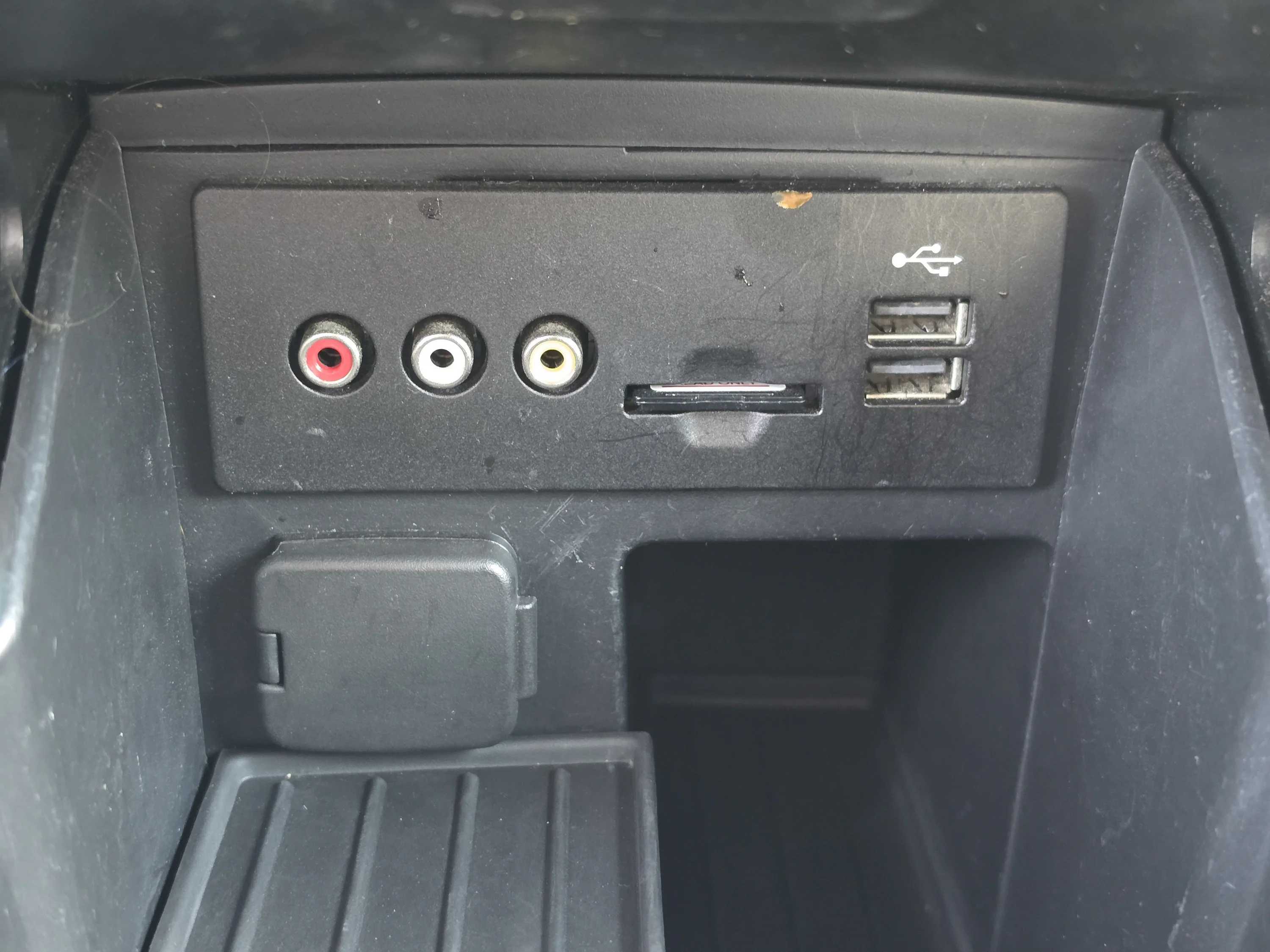 Used 2013 Ingot Silver Ford XLT image 29