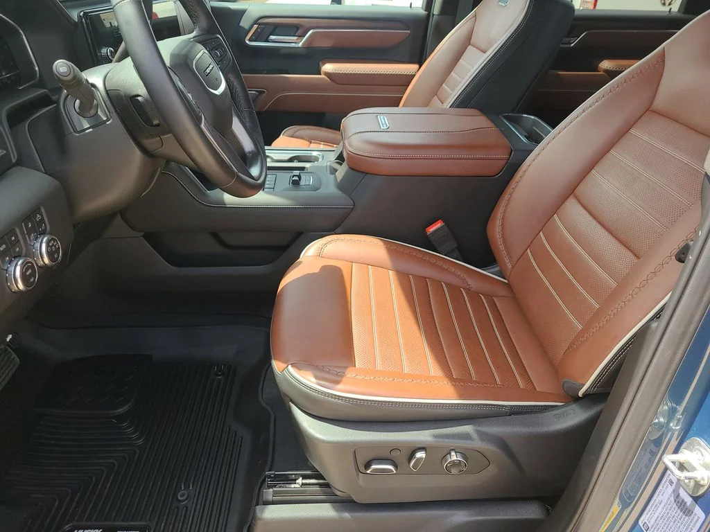 Used 2025 Blue GMC Denali Ultimate image 23
