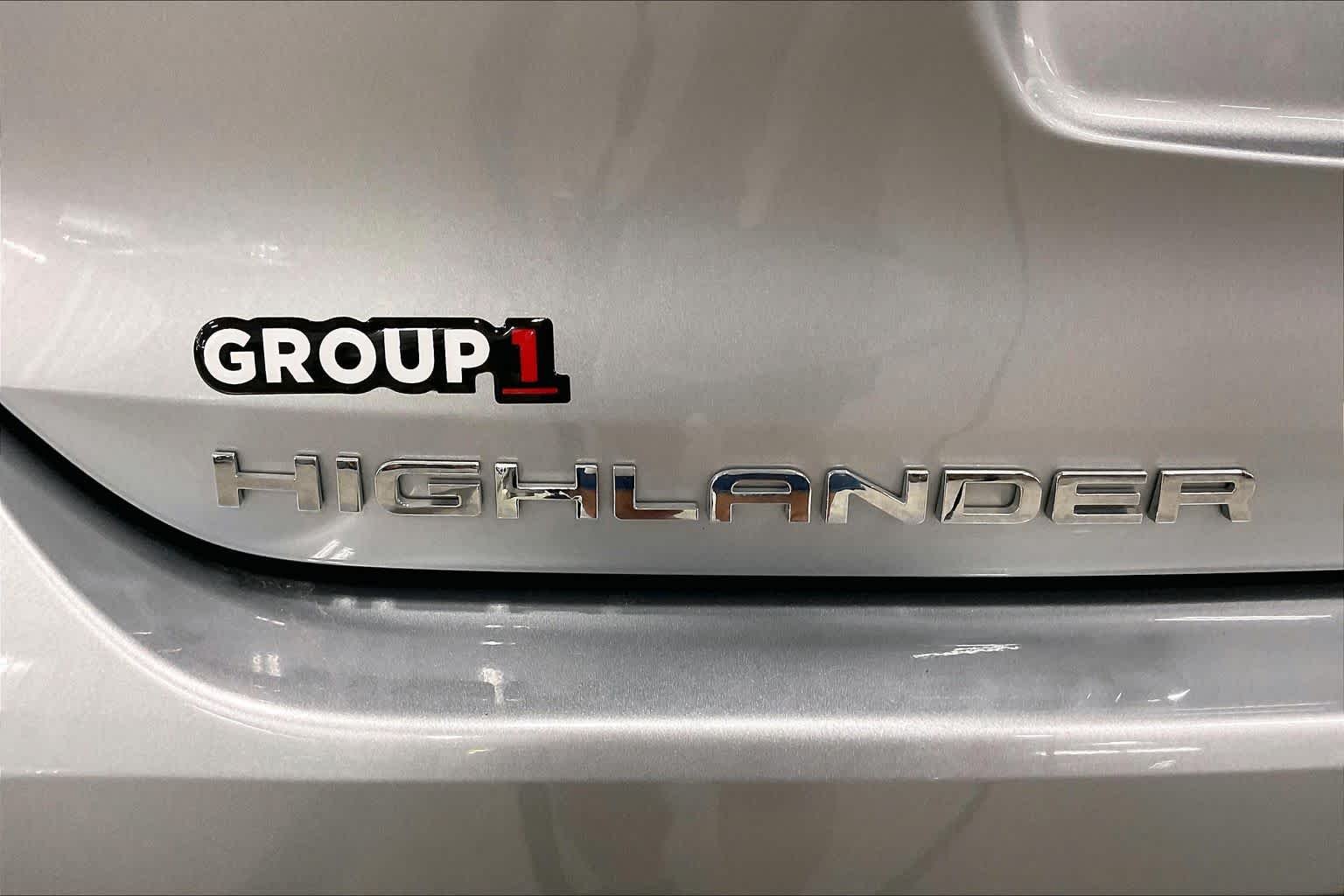 Used 2023 Celestial Silver Metallic Toyota Hybrid Limited image 31