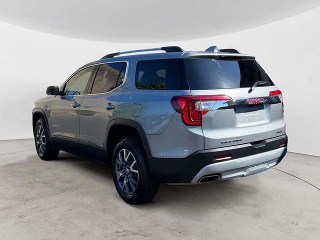 Used 2023  GMC SLT image 3