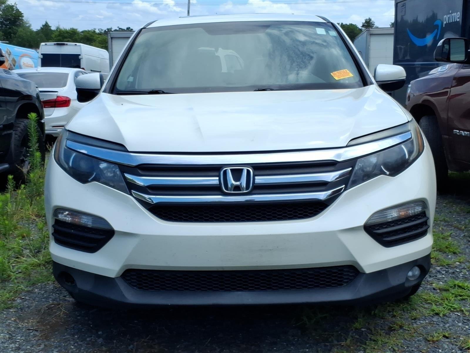 Used 2017 White Diamond Pearl Honda EX-L image 4