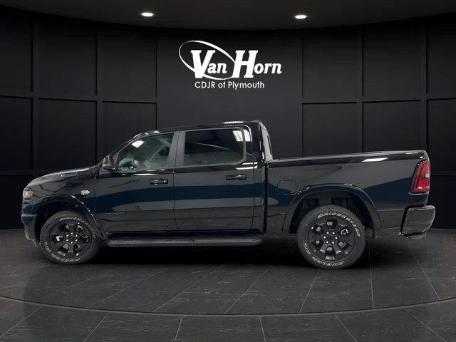 New 2026 Diamond Black Crystal Pearl-Coat Exterior Paint RAM Big Horn/Lone Star image 4