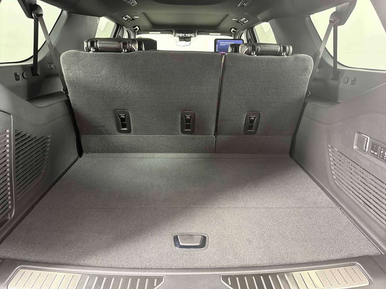 2026 GMC Yukon XL AT4 Ultimate - Photo 18