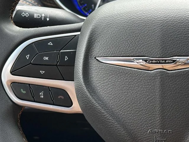 Used 2022 Black Chrysler Pinnacle image 22