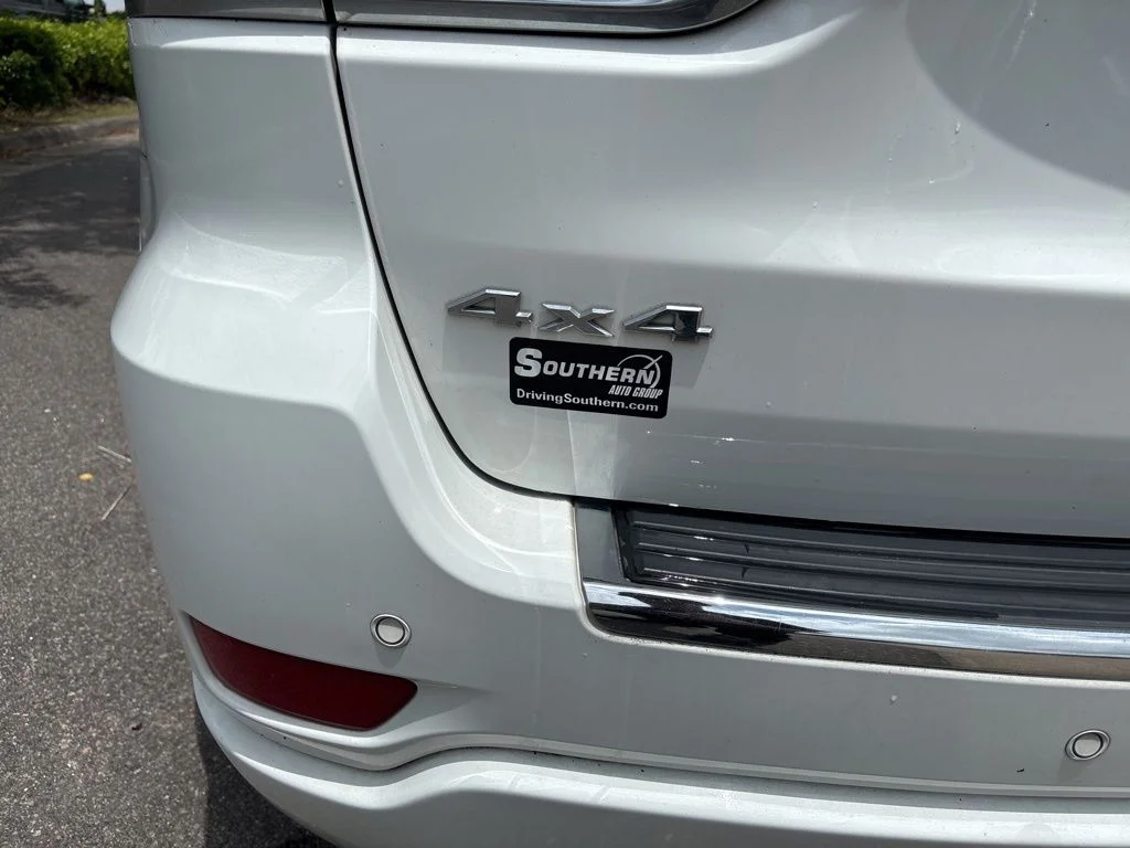 Used 2018 White Jeep Overland image 26