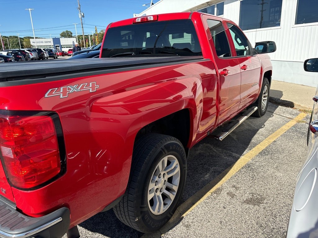 2016 Chevrolet Silverado 1500 LT photo 4