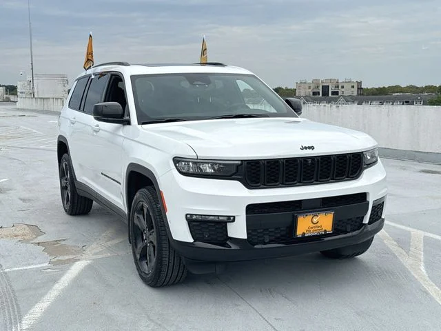 Certified Used 2025 White Jeep Limited image 2