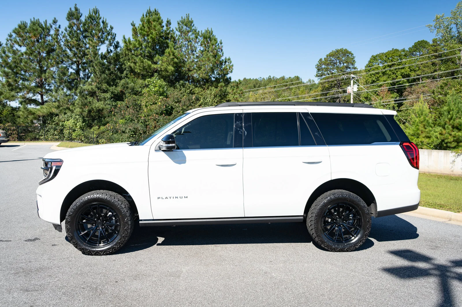 Used 2027 White Ford Platinum image 12