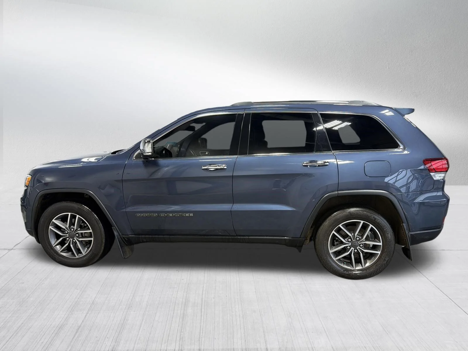 Used 2020 Slate Blue Pearlcoat Jeep Limited image 4