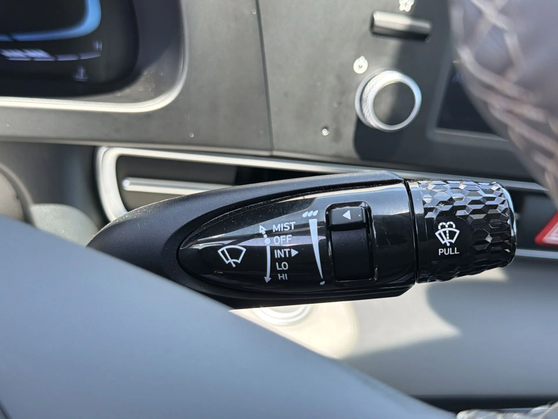 Certified Used 2025 Intense Blue Hyundai SEL Sport image 15