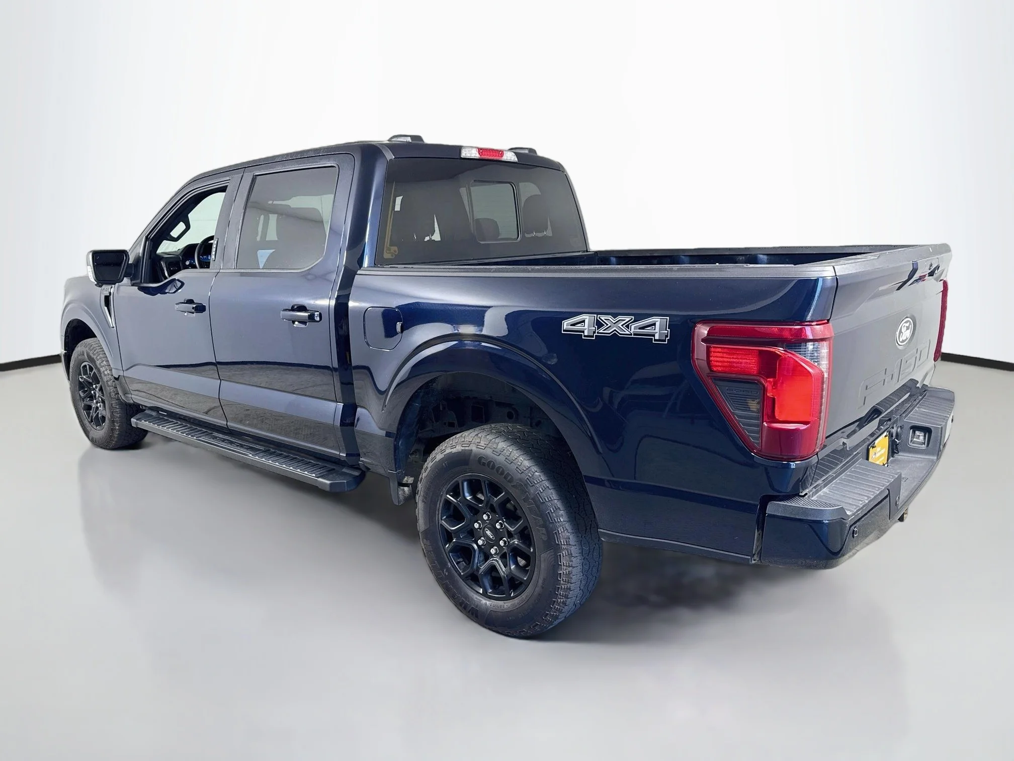 Used 2024 Antimatter Blue Metallic Ford XLT image 5